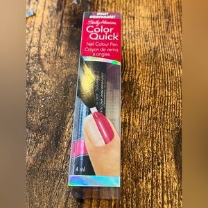 🌙 CAR75 - Sally Hansen Color Quick Nail Colour Pen - Magenta
